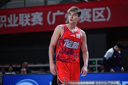 视频直播-吴庆龙：郭艾伦是十足的“球痴” 他的成功绝非偶然