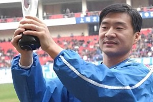 在线入口-曾是申花队长，退役后深耕青训，培养出多位国脚，如今成青训专家